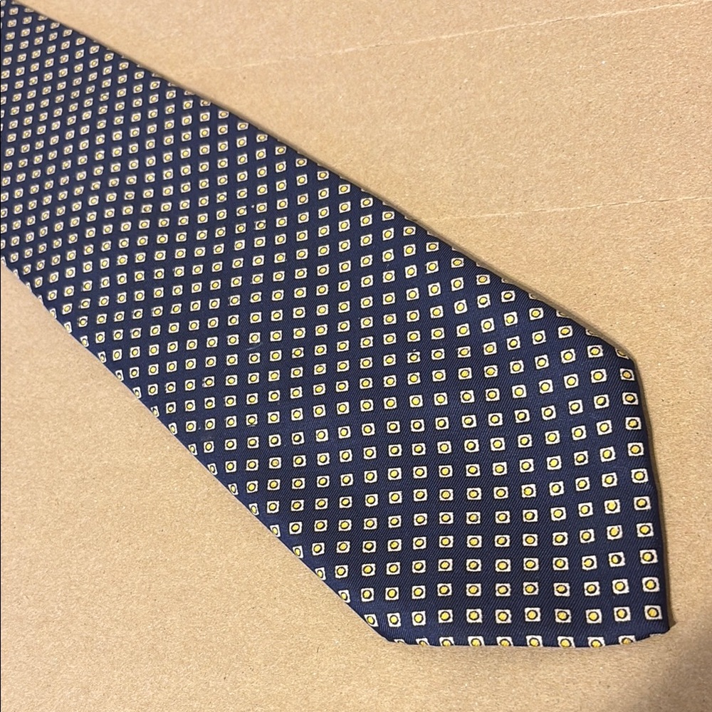 Brooks Brothers Blue and Gold Geometric silk Tie 54” x 3.5”